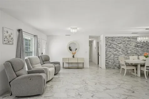 1414 Seffner Valrico Road Seffner FL 33584