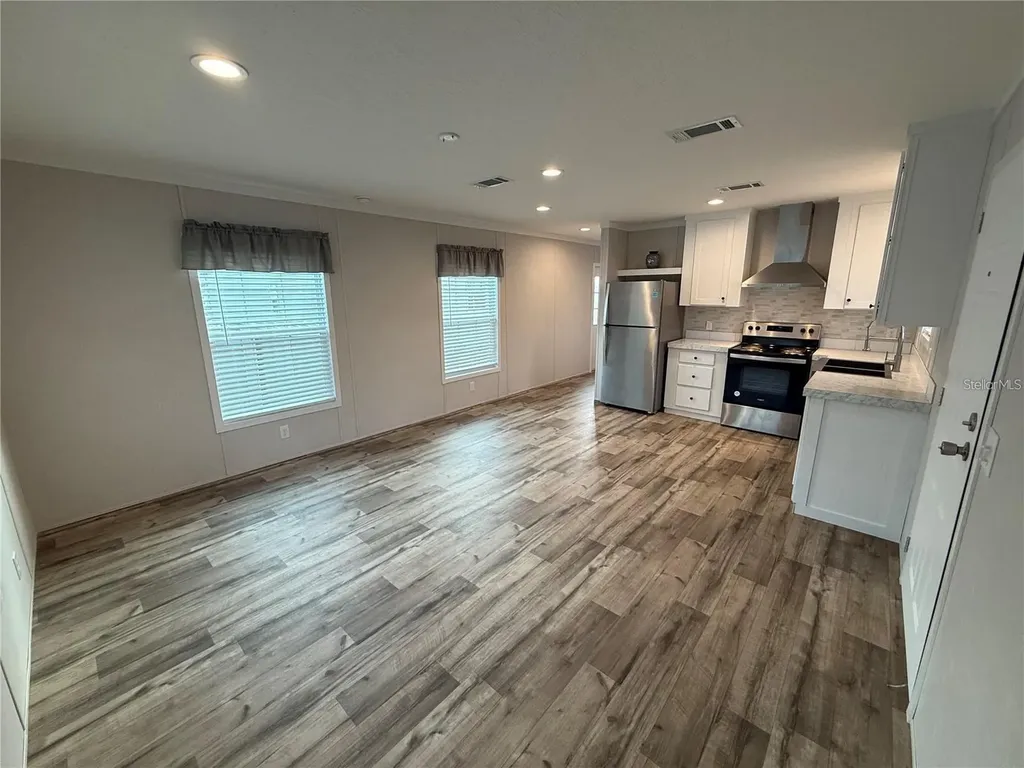 7801 34th Avenue N St Petersburg FL 33710