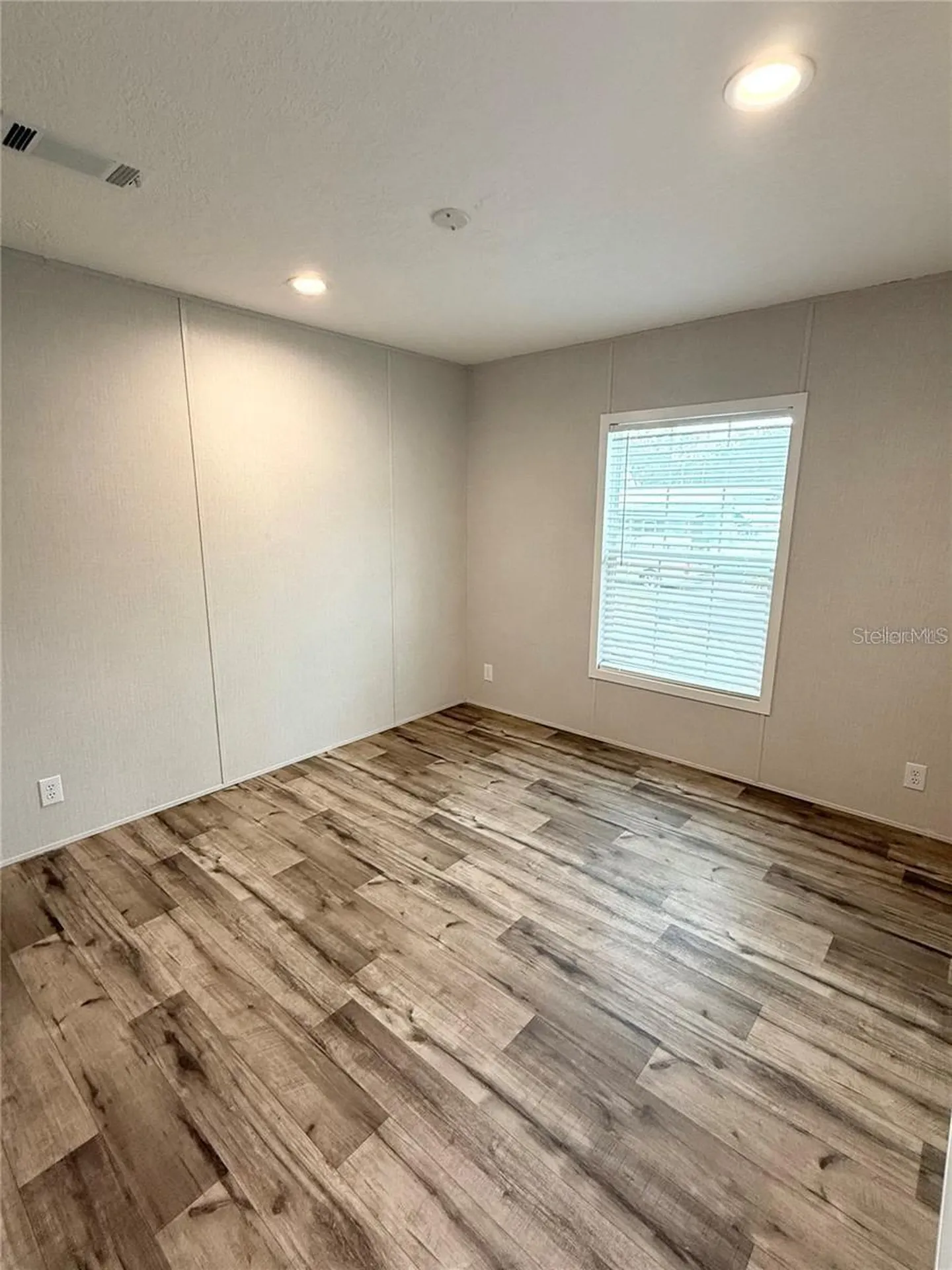 7801 34th Avenue N St Petersburg FL 33710