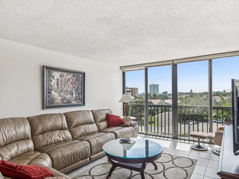 255 Dolphin Point Clearwater Beach FL 33767
