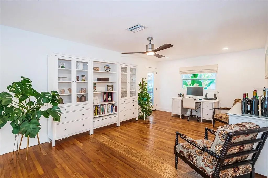 2657 44th Street S Gulfport FL 33711