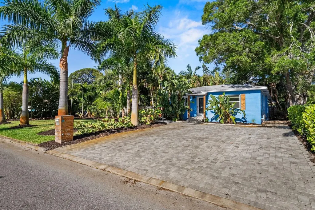 2657 44th Street S Gulfport FL 33711