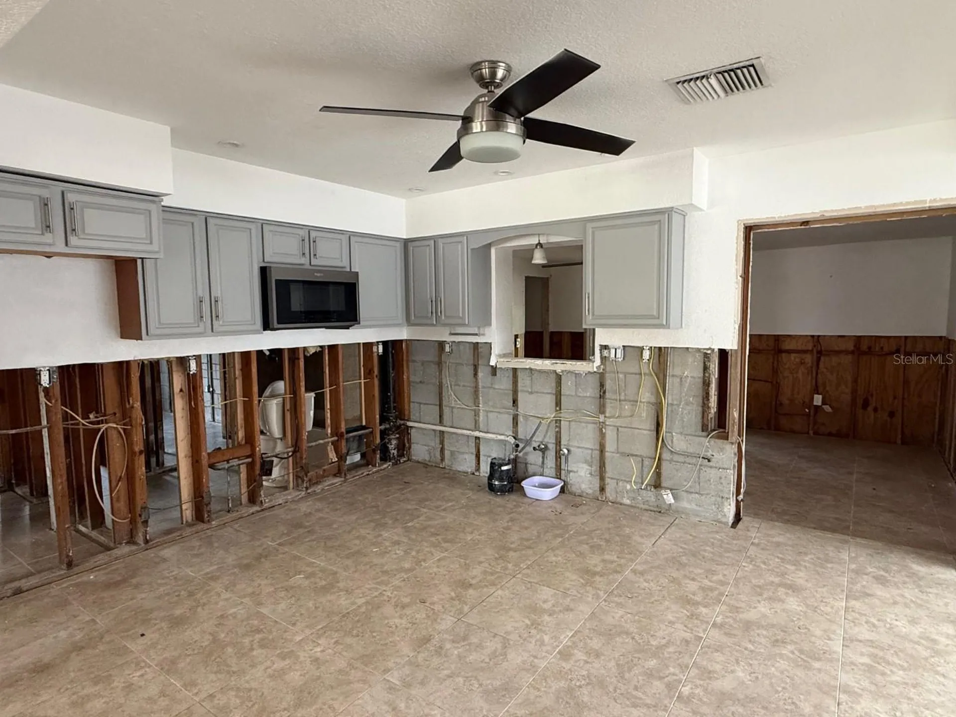 9045 3rd Street N St Petersburg FL 33702