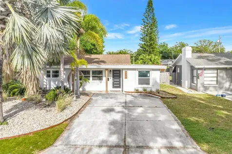 9045 3rd Street N St Petersburg FL 33702