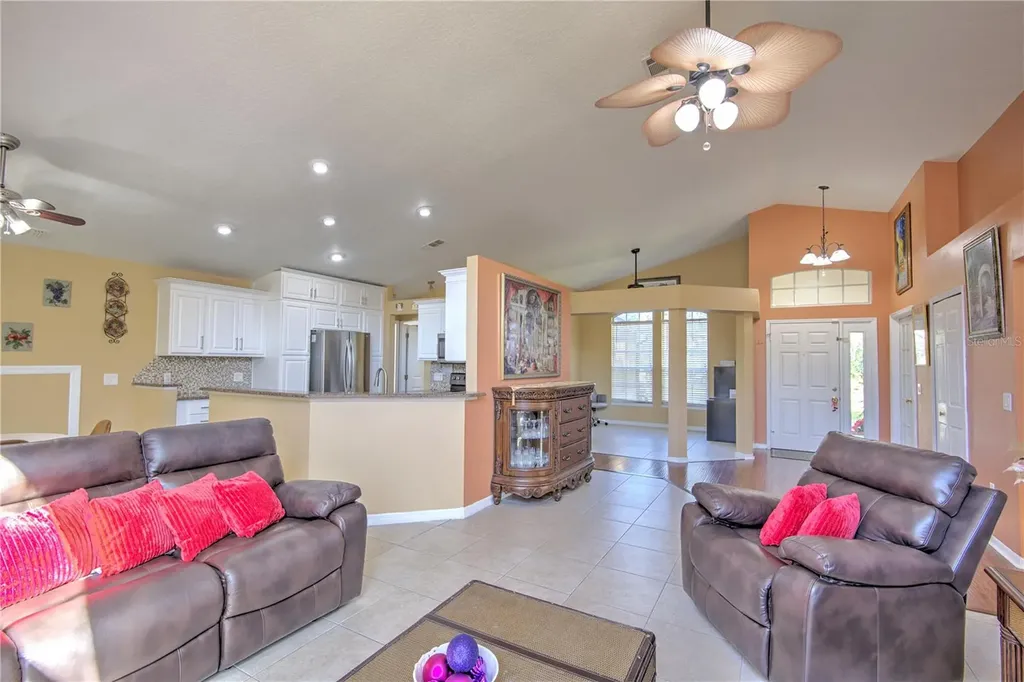 684 Yorkshire Drive Oviedo FL 32765