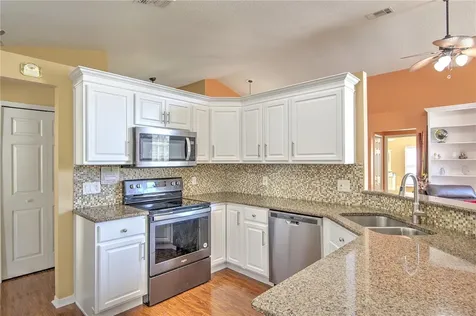 684 Yorkshire Drive Oviedo FL 32765