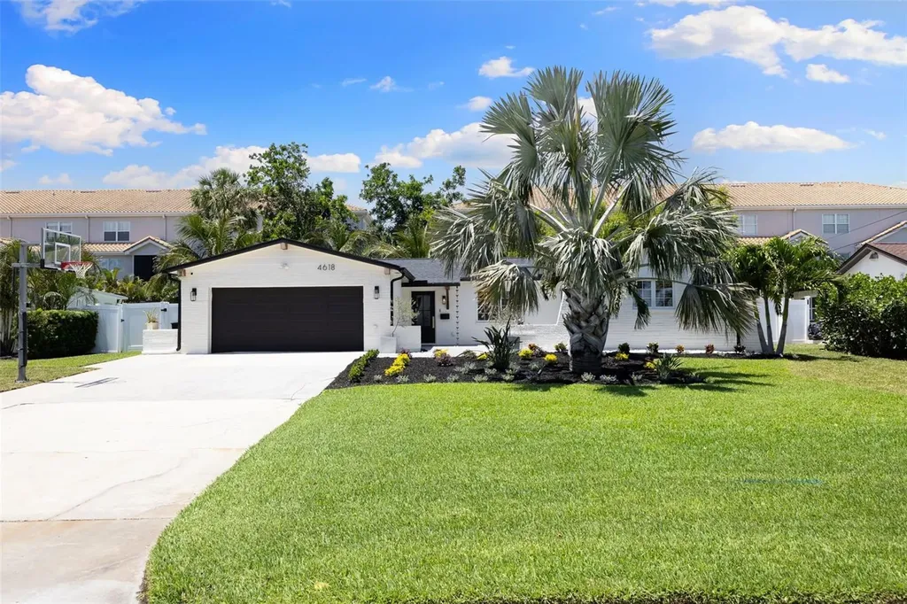 4618 Bayshore Boulevard NE St Petersburg FL 33703