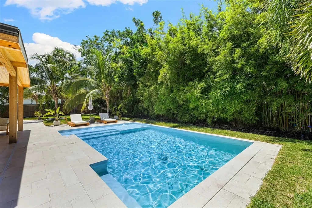 4618 Bayshore Boulevard NE St Petersburg FL 33703
