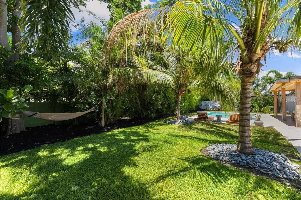 4618 Bayshore Boulevard NE St Petersburg FL 33703