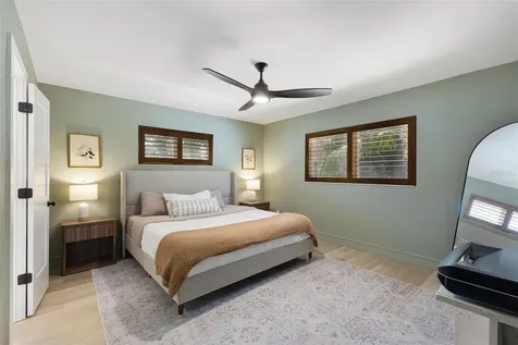 4618 Bayshore Boulevard NE St Petersburg FL 33703