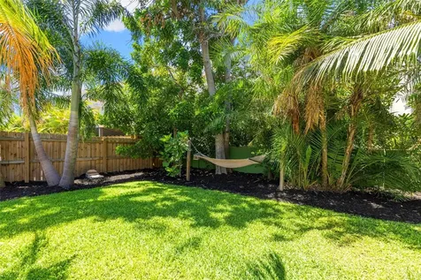 4618 Bayshore Boulevard NE St Petersburg FL 33703