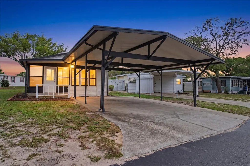 9569 Gray Fox Drive Weeki Wachee FL 34613