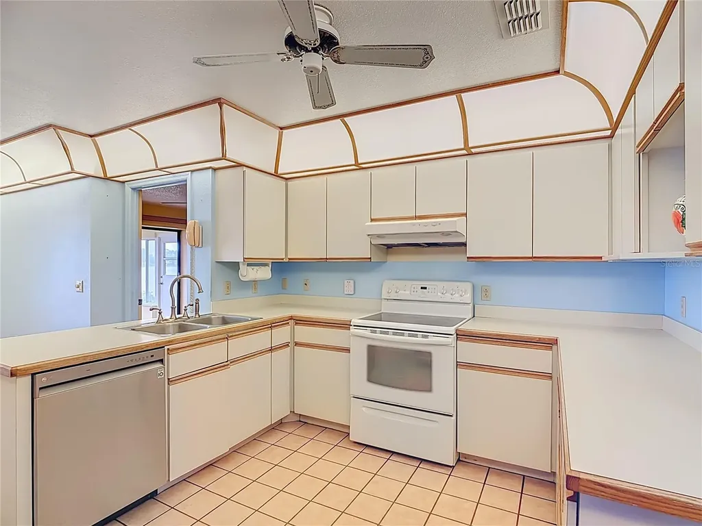 247 S Lake Pansy Drive Winter Haven FL 33881