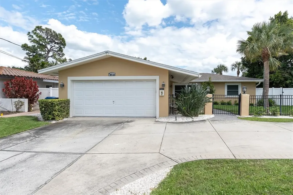 4801 Shore Acres Boulevard NE St Petersburg FL 33703