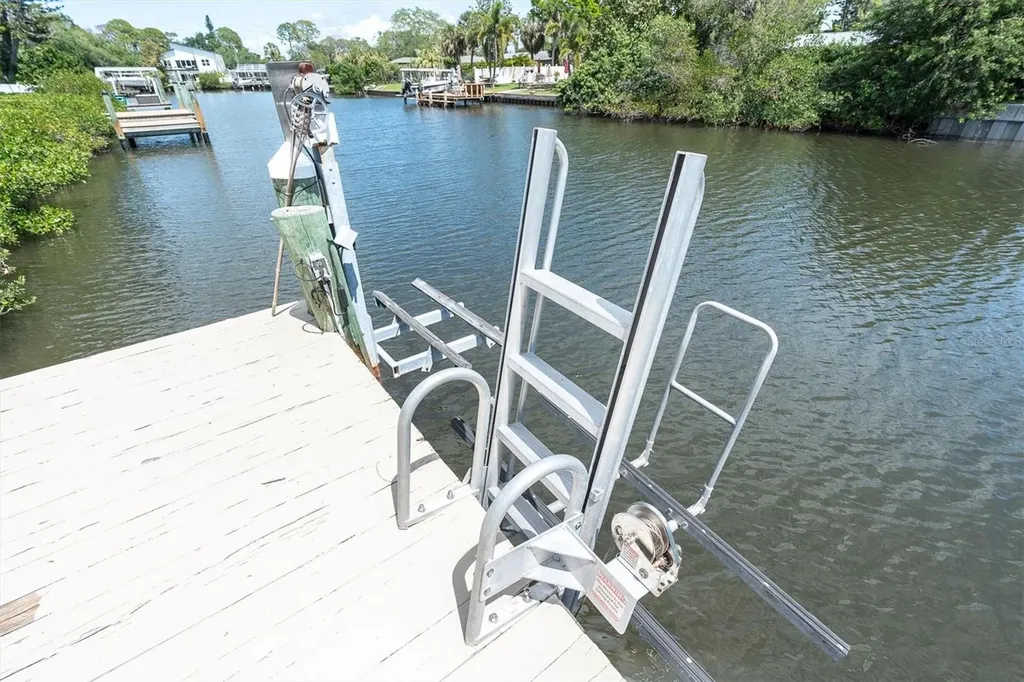 4801 Shore Acres Boulevard NE St Petersburg FL 33703