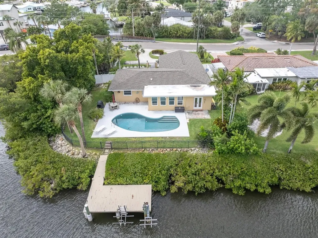 4801 Shore Acres Boulevard NE St Petersburg FL 33703