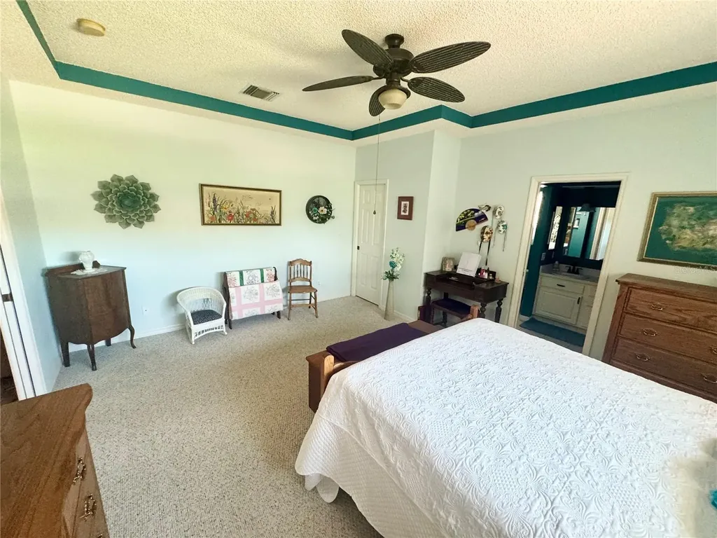 5738 King James Avenue Leesburg FL 34748
