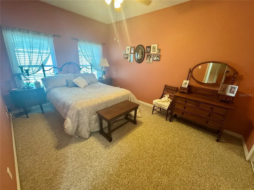 5738 King James Avenue Leesburg FL 34748