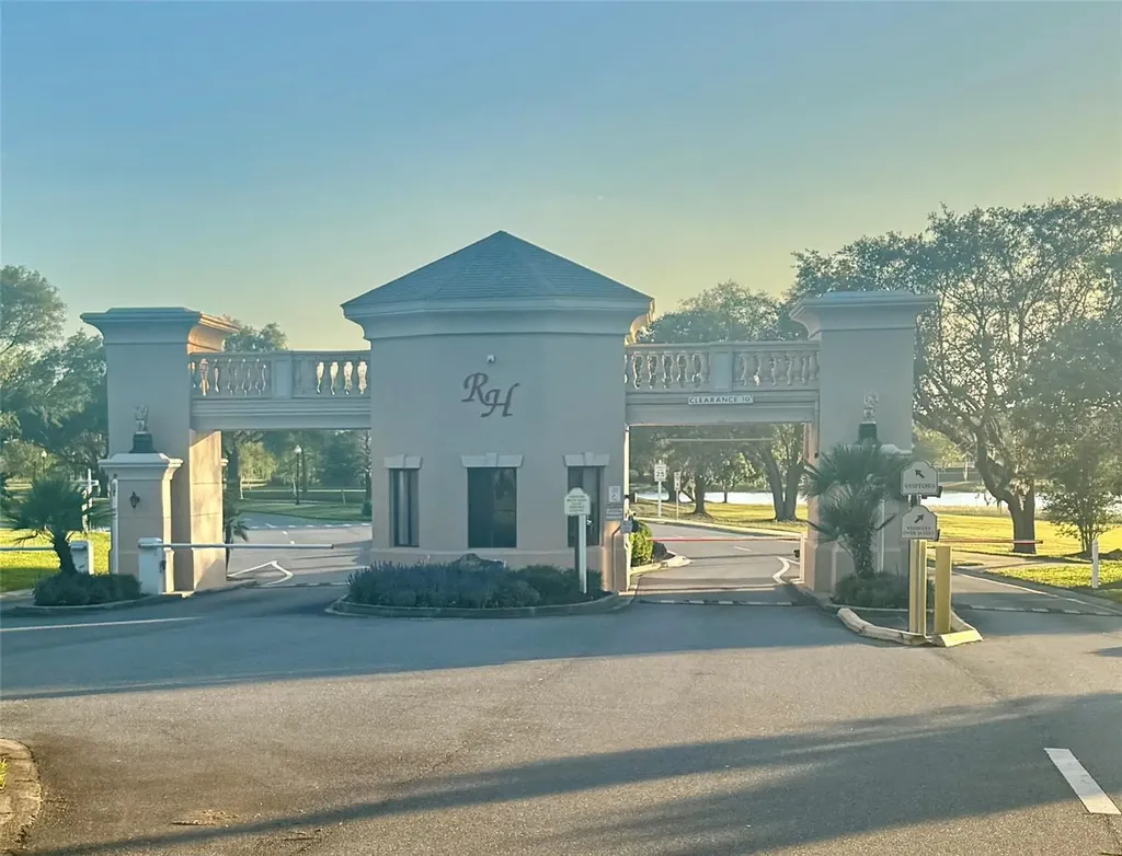5738 King James Avenue Leesburg FL 34748