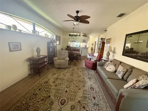 5738 King James Avenue Leesburg FL 34748