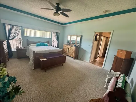 5738 King James Avenue Leesburg FL 34748