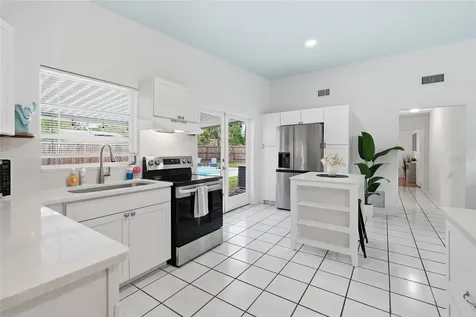 1702 NW 38th Drive Gainesville FL 32605
