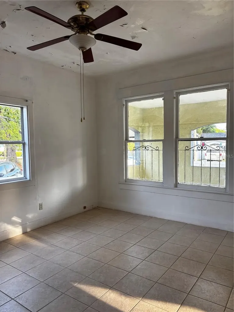 1004 E 25th Avenue Tampa FL 33605