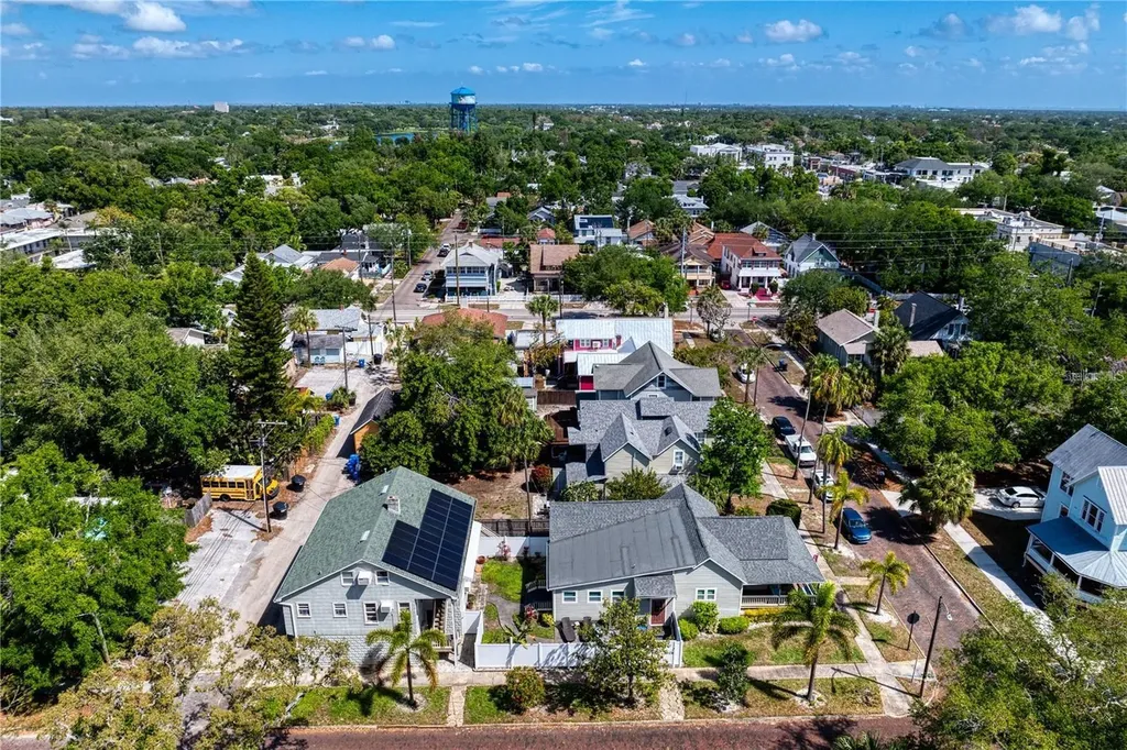 802 Dartmoor Street N St Petersburg FL 33701