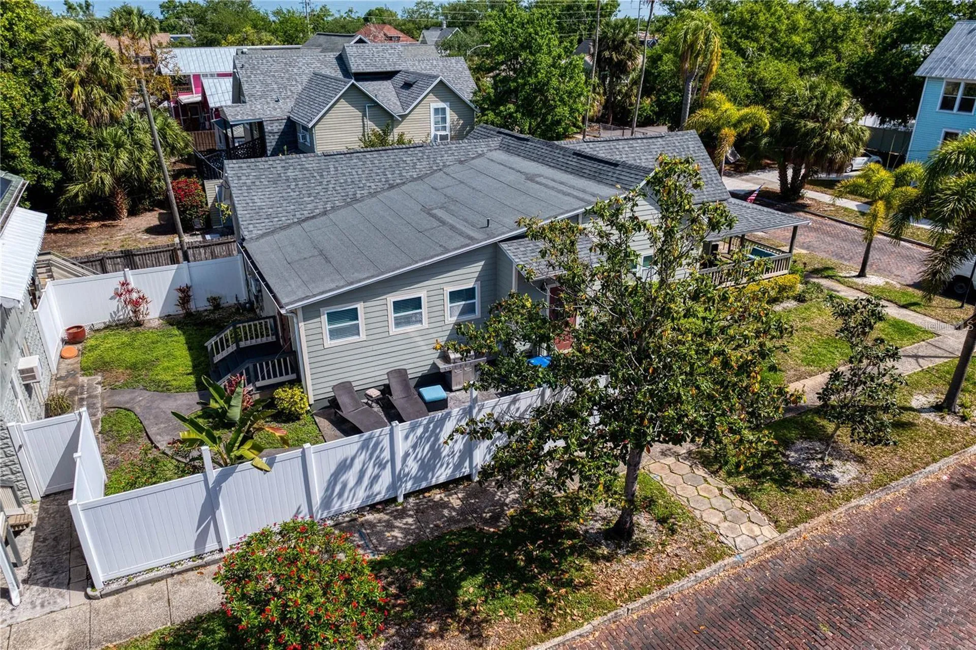 802 Dartmoor Street N St Petersburg FL 33701