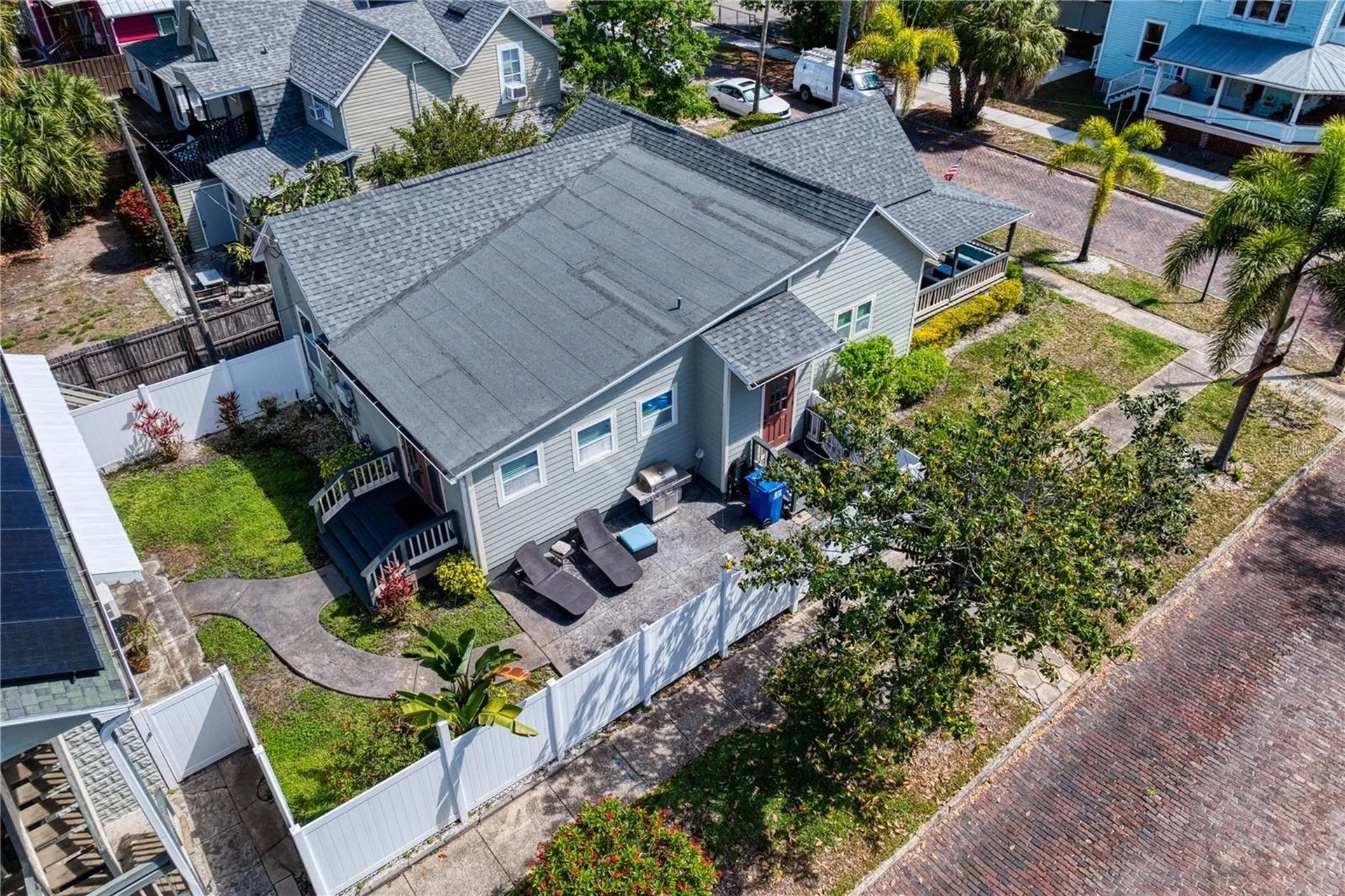 802 Dartmoor Street N St Petersburg FL 33701