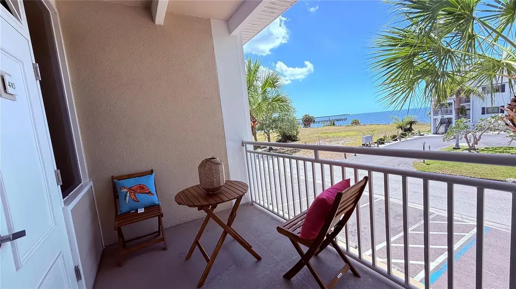 611 Destiny Drive Ruskin FL 33570