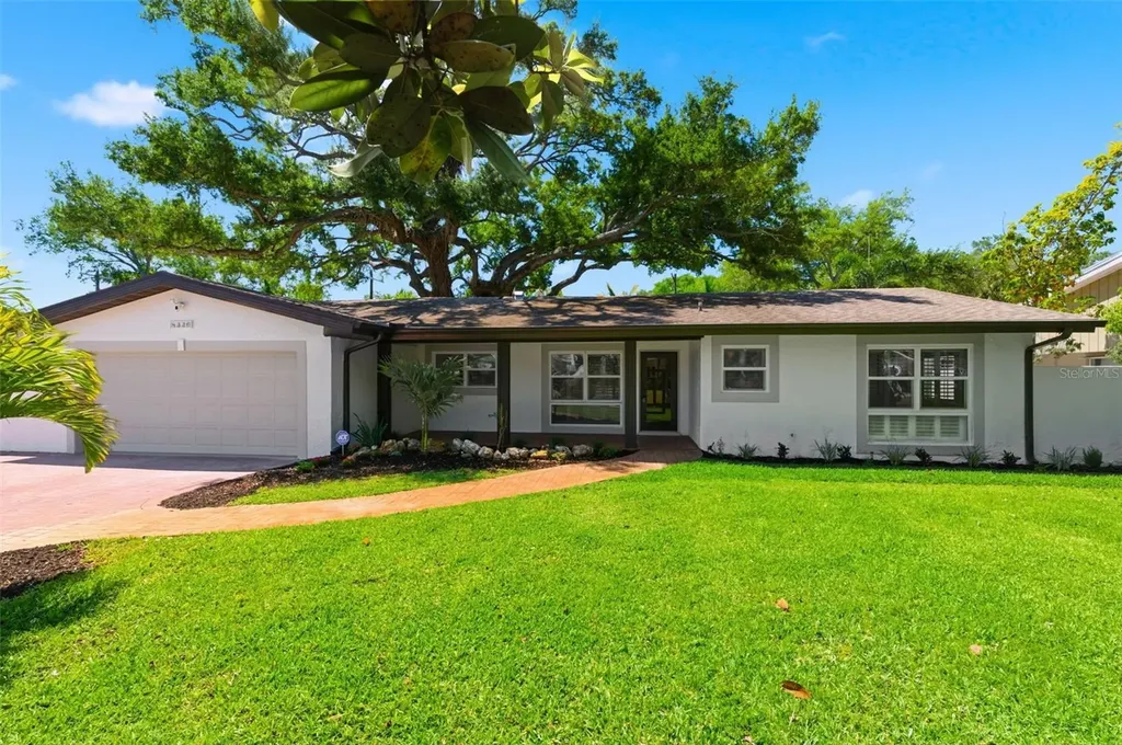 8326 40th Place N St Petersburg FL 33709