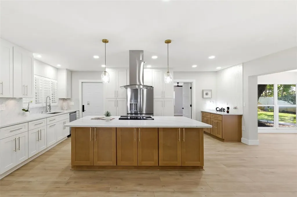 8326 40th Place N St Petersburg FL 33709