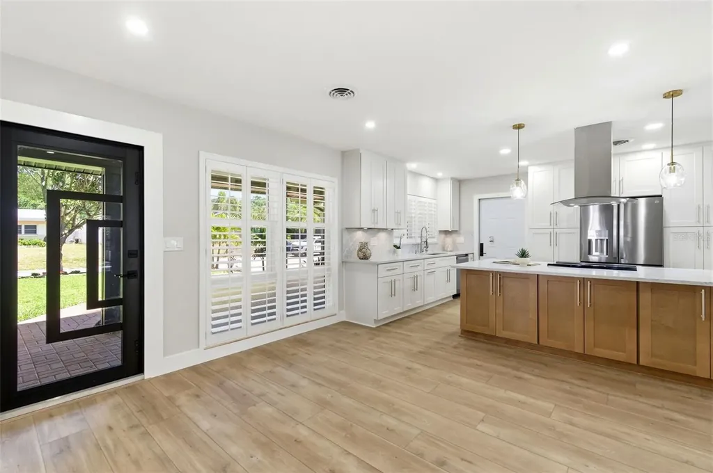 8326 40th Place N St Petersburg FL 33709