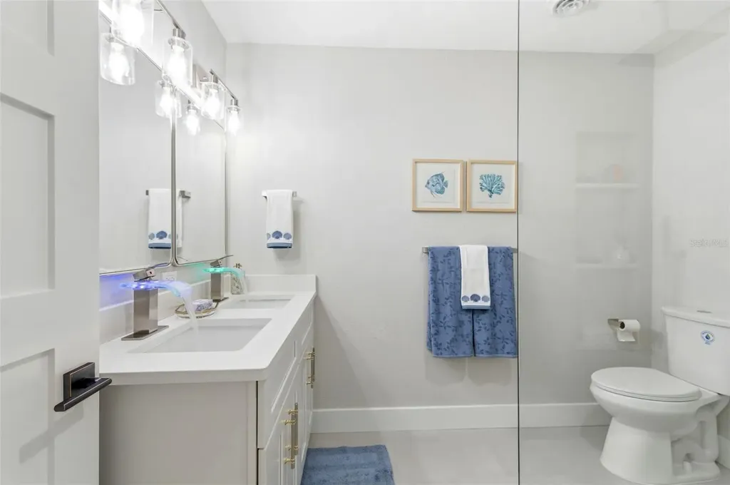 8326 40th Place N St Petersburg FL 33709