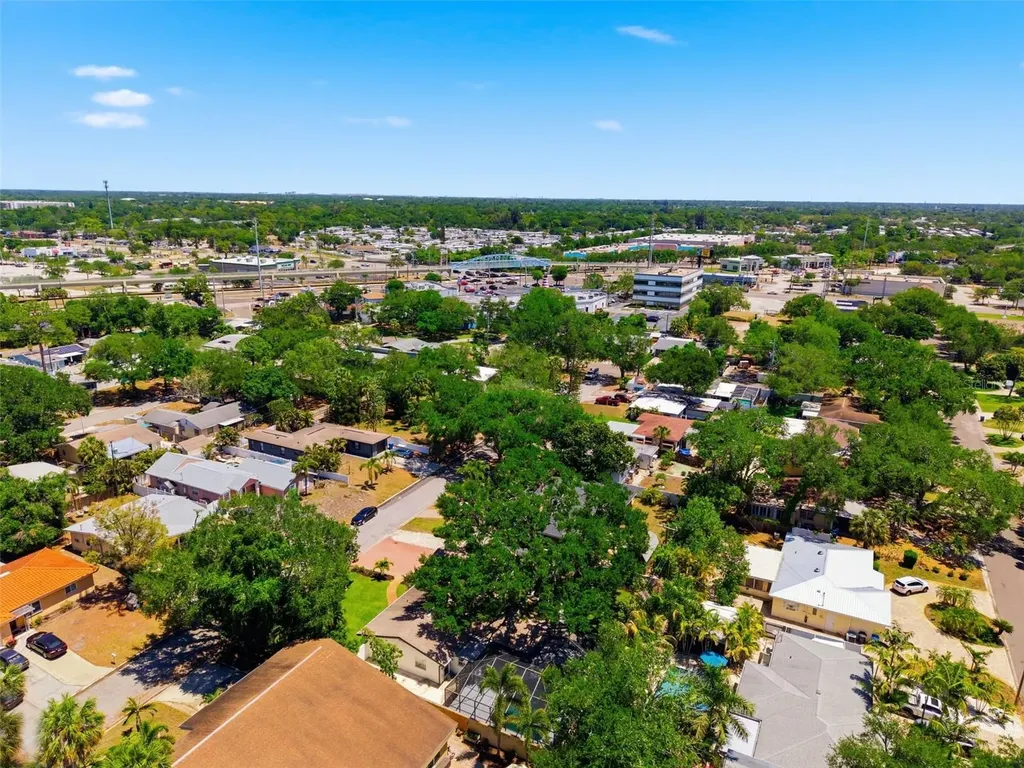 8326 40th Place N St Petersburg FL 33709
