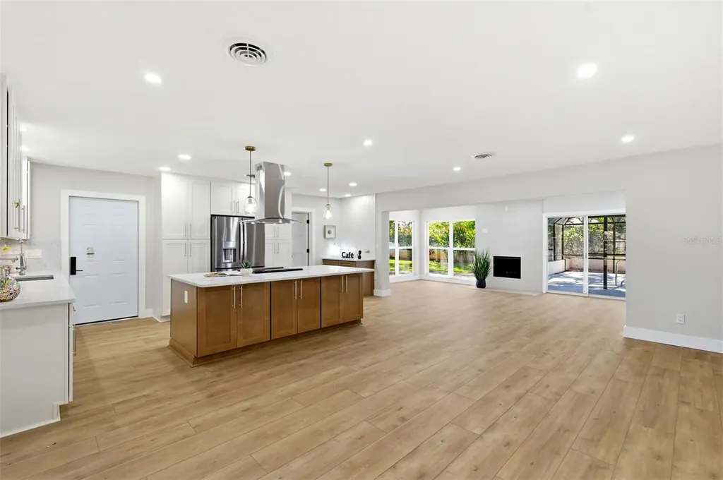 8326 40th Place N St Petersburg FL 33709