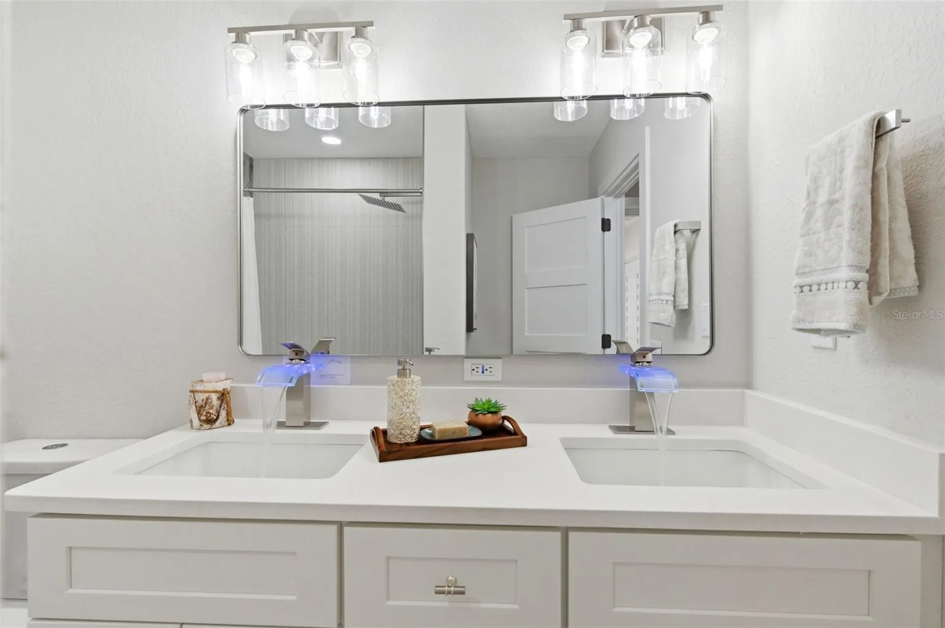 8326 40th Place N St Petersburg FL 33709