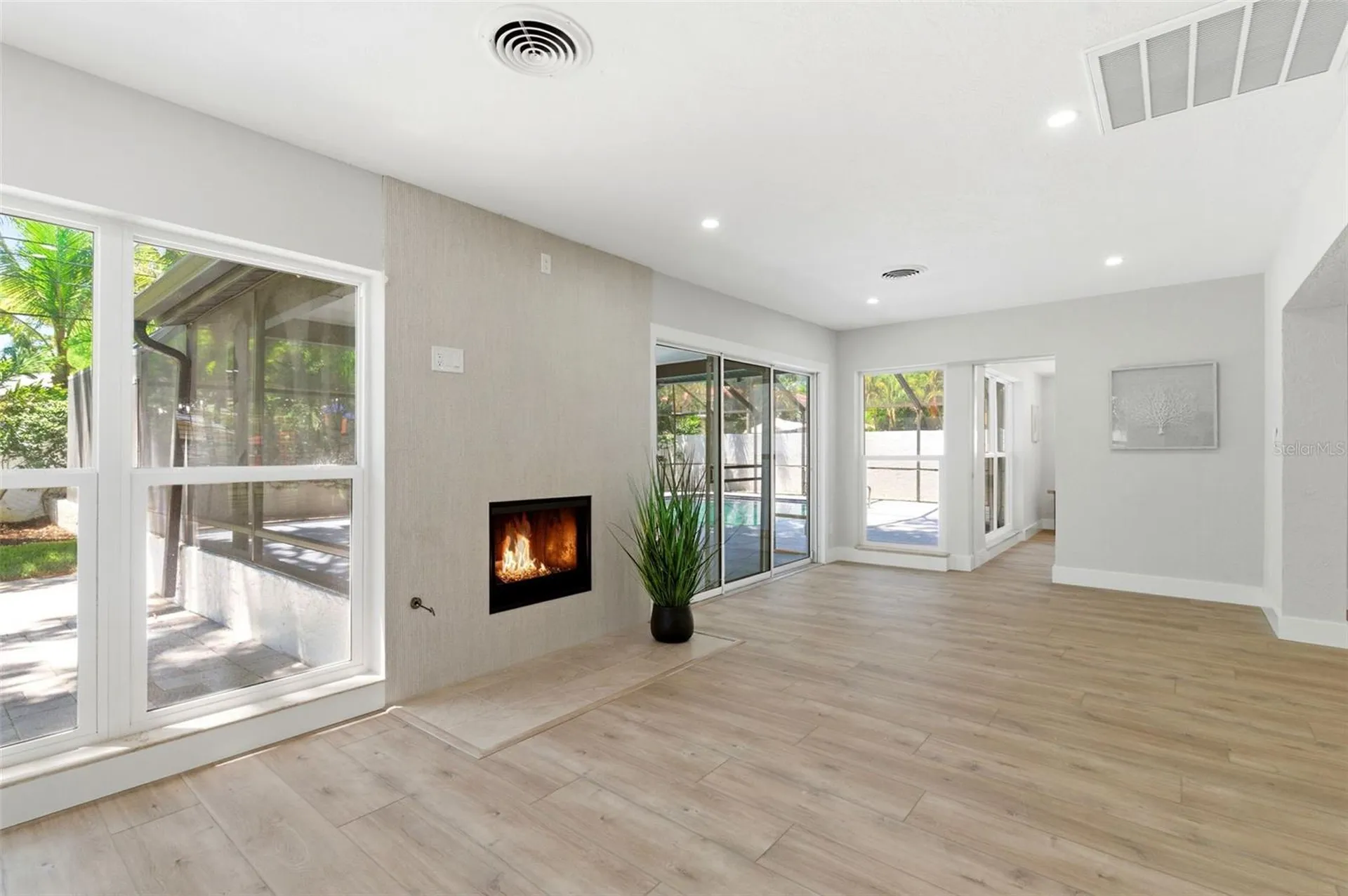 8326 40th Place N St Petersburg FL 33709
