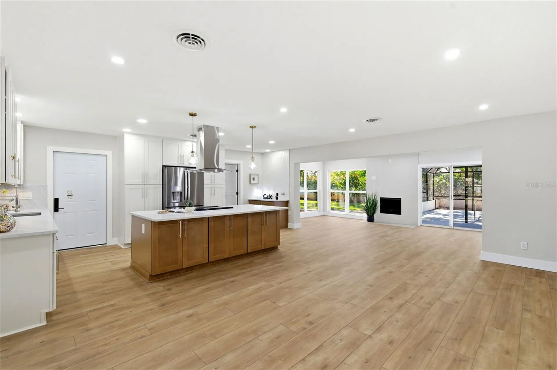 8326 40th Place N St Petersburg FL 33709