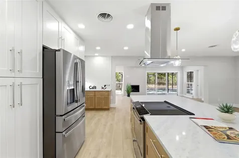 8326 40th Place N St Petersburg FL 33709