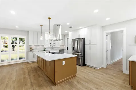 8326 40th Place N St Petersburg FL 33709