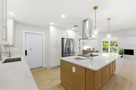 8326 40th Place N St Petersburg FL 33709