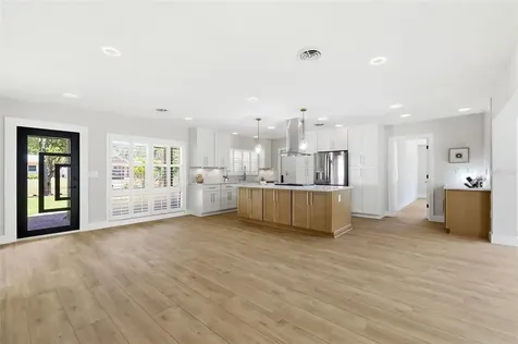 8326 40th Place N St Petersburg FL 33709