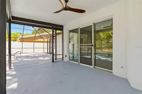 8326 40th Place N St Petersburg FL 33709
