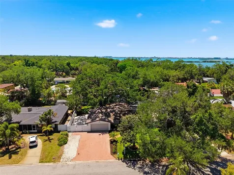 8326 40th Place N St Petersburg FL 33709