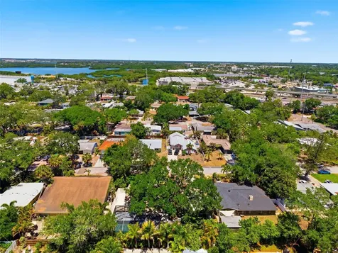 8326 40th Place N St Petersburg FL 33709