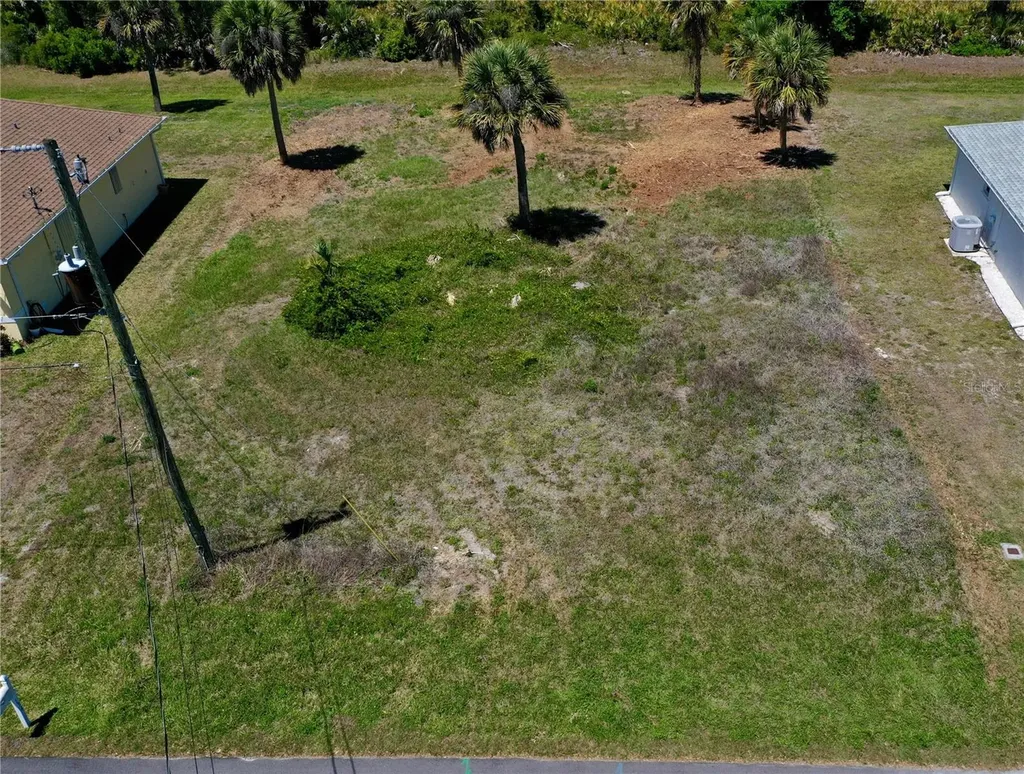 135 Long Meadow Lane Rotonda West FL 33947