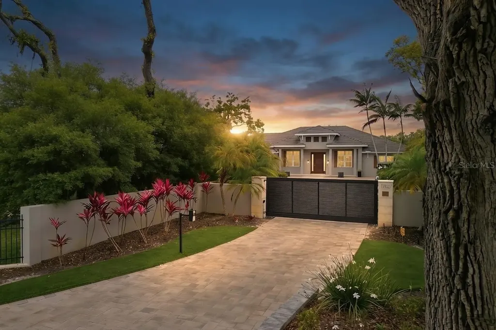 1705 Wisconsin Lane Sarasota FL 34239