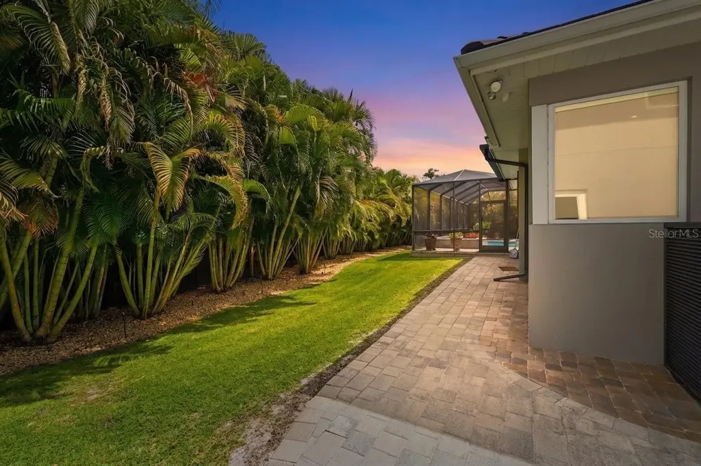 1705 Wisconsin Lane Sarasota FL 34239